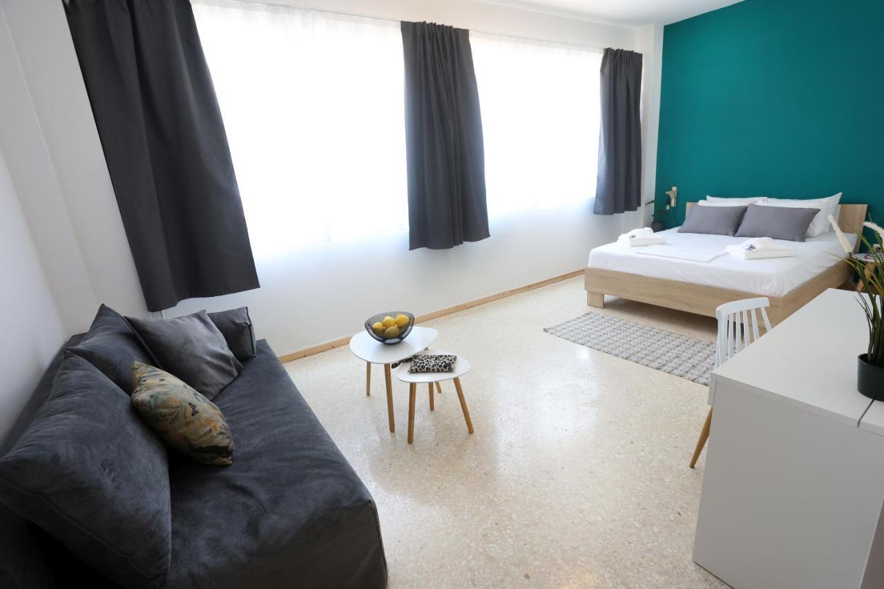Old Town Hall Suites And Apartments 아테네 외부 사진